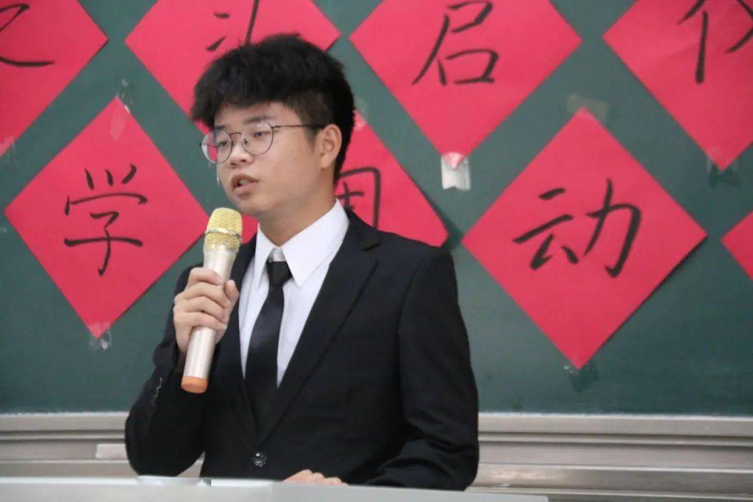 
【源新闻】抱诚守真争做先 知行合一耀能源丨能源学院举行贫困生励志大会暨考前诚信教育_棋牌娱乐www官方网址入口(图3)